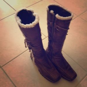 Moccasin calf boots